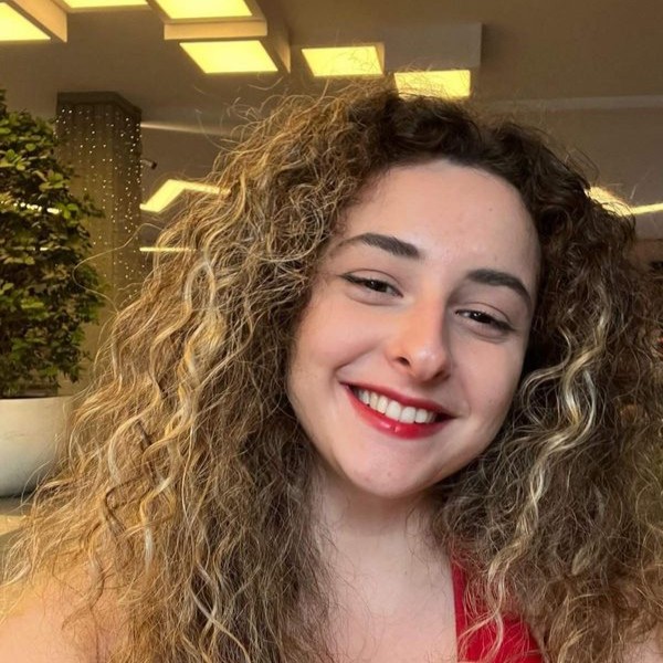 İrem Albayrak